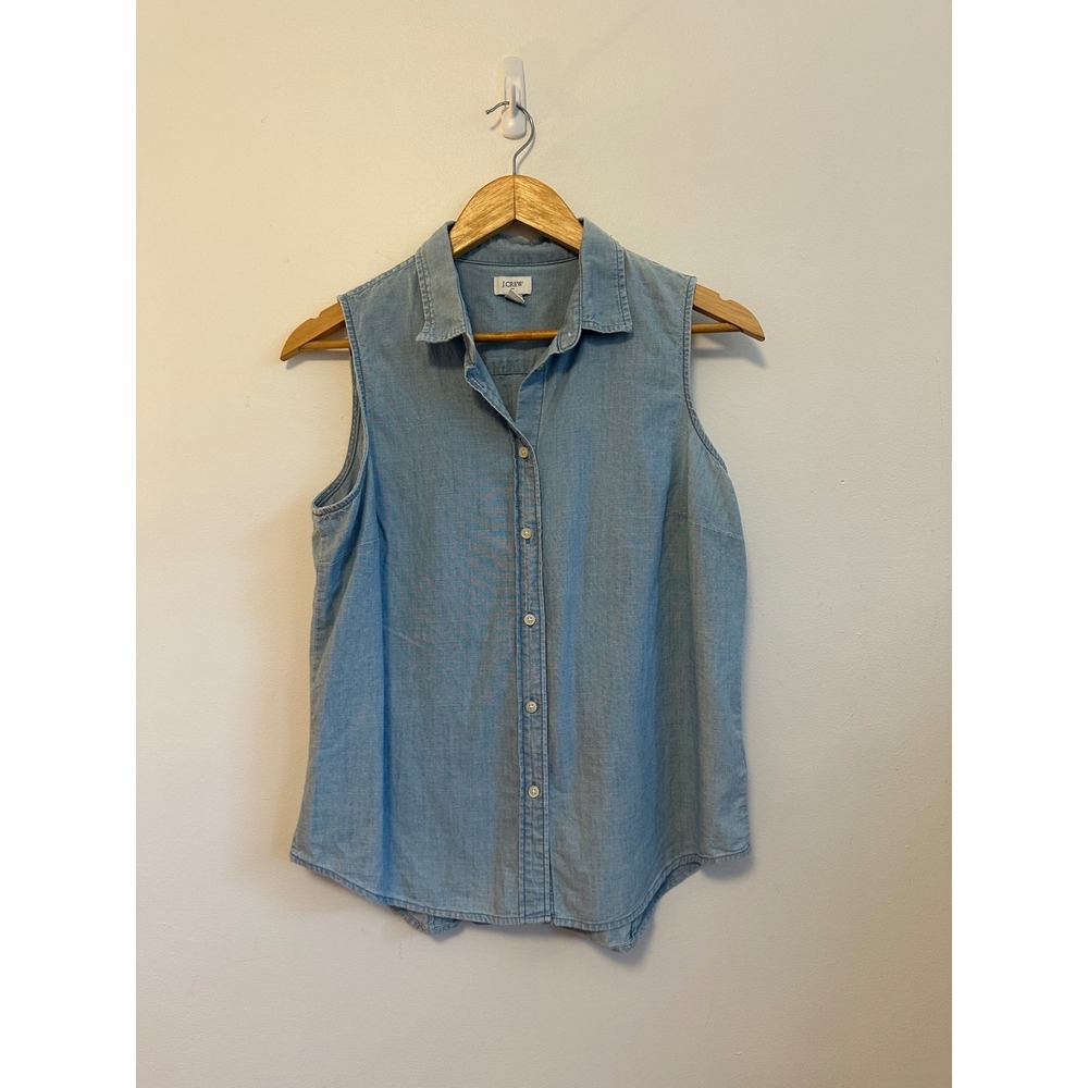 J. Crew Sleeveless Cotton Chambray Button Down Shirt in Light Blue | Size Medium